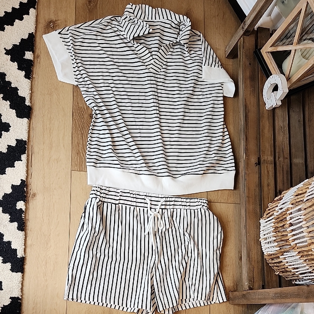 Striped Short Set - Large - Picture 1 of 10